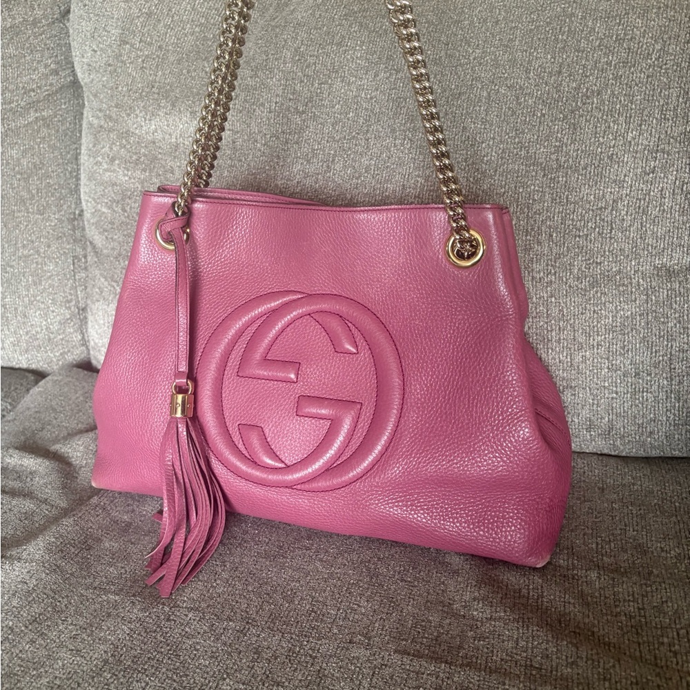 Gucci Pink Pebbled Leather Shoulder Bag with Tassel